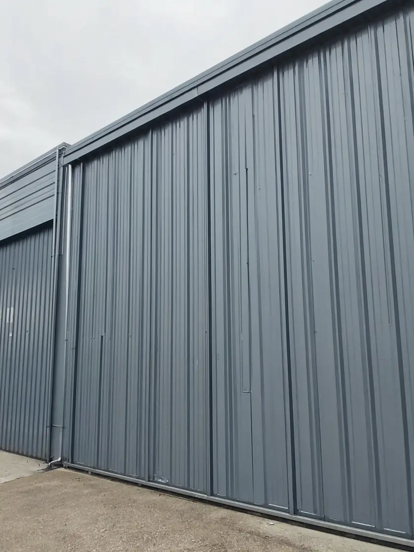 Warehouse painting: exterior cladding